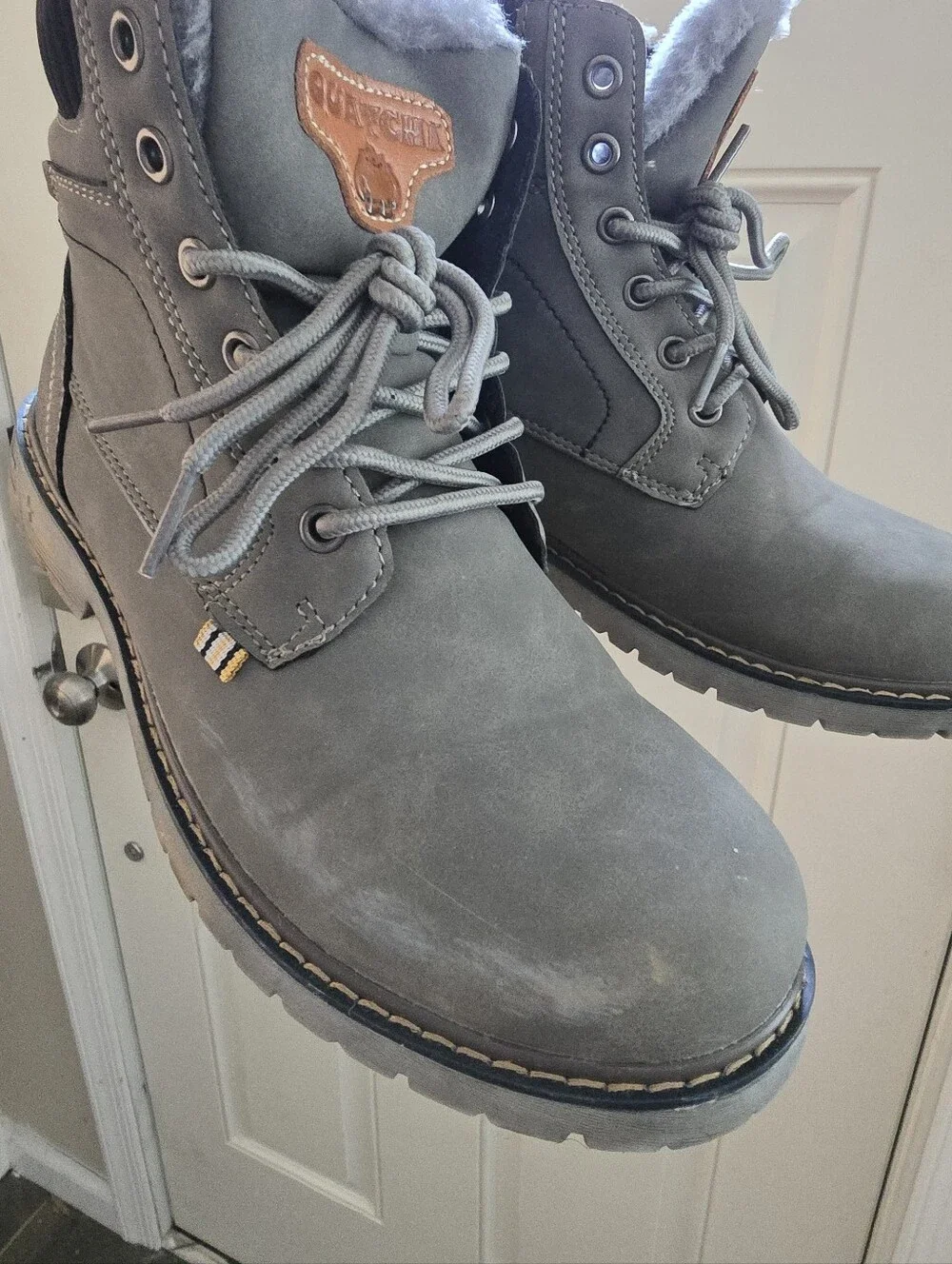 Quatchi Gray Lace-Up Winter Boots with Faux Fur Lining Sz 39